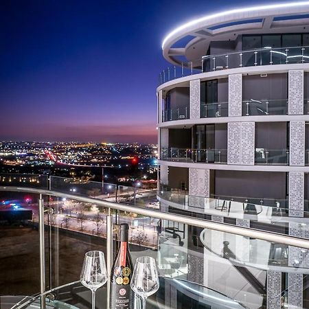 Ekhaya At Ellipse Waterfall City Lejlighed Midrand Eksteriør billede