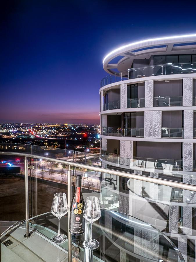 Ekhaya At Ellipse Waterfall City Lejlighed Midrand Eksteriør billede